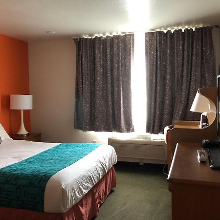 Howard Johnson By Wyndham Salem Ngoại thất bức ảnh